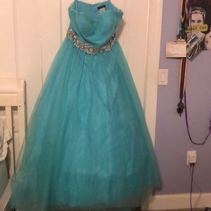 Blue Princess Style Prom Dress w sparkling beading